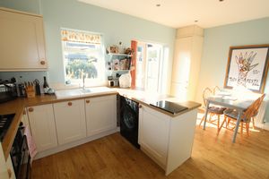 Kitchen/Diner- click for photo gallery